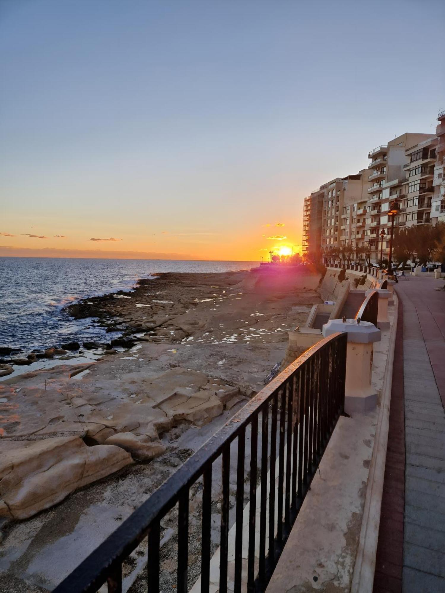 Sliema Cosy Penthouse With Bbq Apartman Kültér fotó